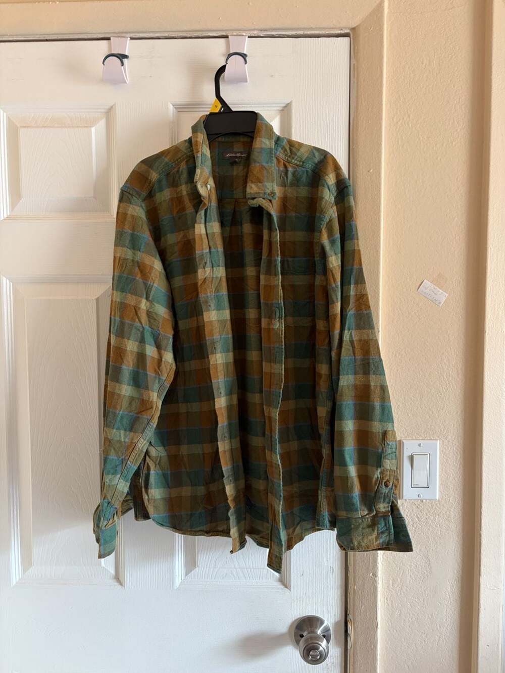 Eddie Bauer Plaid Flannel Button Down Long Sleeve Shirt SOU1457-O